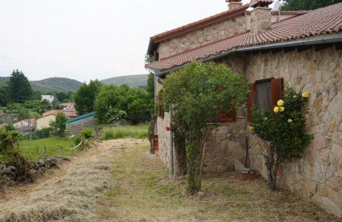 San Martin del Pimpollar Chalet De Ski | La Puerta de Gredos