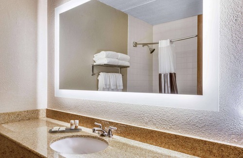 Johnson City Hôtel | La Quinta Inn by Wyndham Binghamton - Johnson City