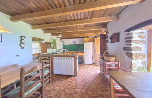 Rivert Maison | La Rectoria de Rivert - Rural Holiday Accomodation