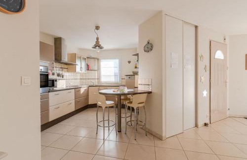 Les Moutiers-en-Retz Maison | La Retzienne - Parking - Jardin