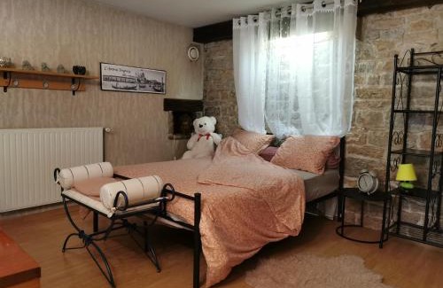 Grusse Appartement | La roche Saint roch