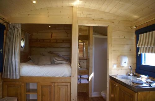 Doue-en-Anjou Maison | La Roulotte du Domaine de Meigné