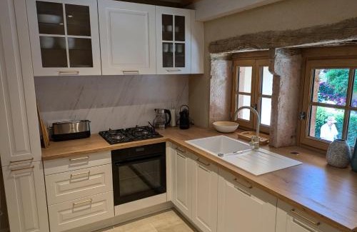 Burnand Maison | La Saugeraie - Renovated cottage for 2 in historic village
