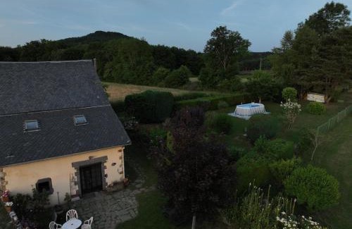 Bourg-Lastic Maison | La Servolle