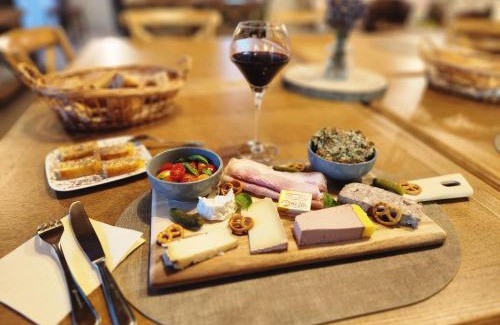 Rieupeyroux Lit Et Petit-Déjeuner | La Source Du Bonheur Chambres et Table d'Hôtes