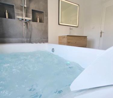 Charleville-Mezieres Appartement | La suite Carolo