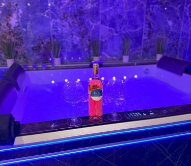 Gaillard Appartement | La Suite Genève Gaillard - Jacuzzi Privé & Séjour Luxe