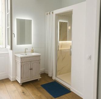 Ussel Appartement | La Suite Historique au Coeur d'Ussel