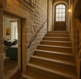 Ussel Appartement | La Suite Historique au Coeur d'Ussel