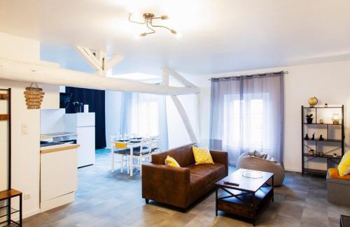 Vitry-le-Francois Appartement | La Sweet House Dorée Centre Ville Wifi Tout confort