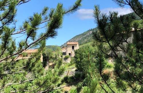 Saint-Benoit-en-Diois Maison | La tête dans les nuages et les pieds dans l'eau