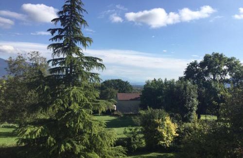 Lompnieu Lit Et Petit-Déjeuner | La terrasse du Colombier