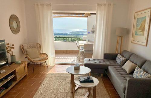 Coves Noves Appartement | La Terraza de la Sabina