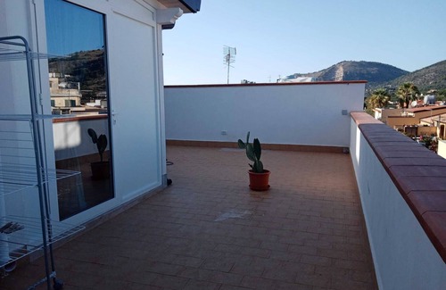 Santa Flavia Appartement | La Terrazza Solarium in the historic center 70mFrom the train station 700mFrom the sea