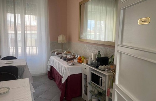 Palermo Maison | La Terrazza su Palermo : Camera Matrimoniale Deluxe con Vasca