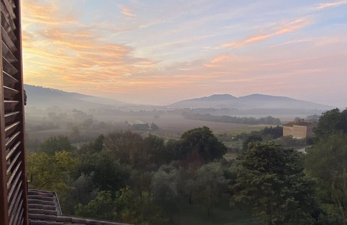 Collesanto Appartement | La Torretta - apartment with fantastic views over Umbrian valleys and hills