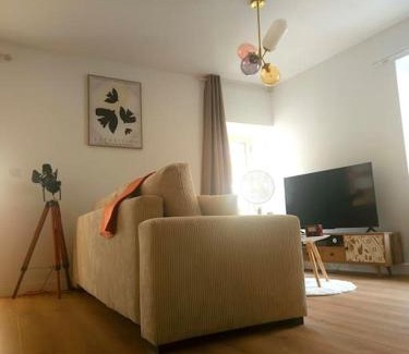Vertrieu Appartement | "La Tour", Logement cosy, au calme