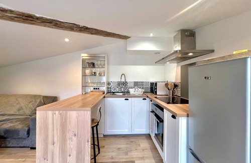 Saint-Genies-de-Malgoires Appartement | La Tropézienne, charm and comfort in the Gard.