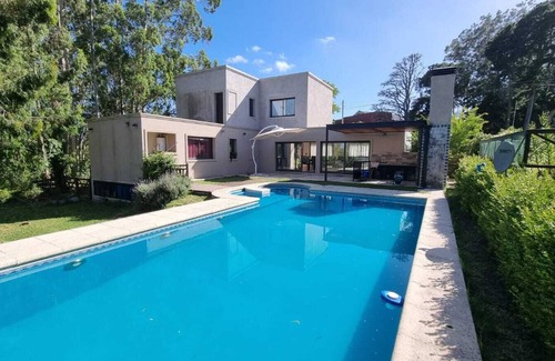 Sierra de los Padres Maison | La Tribu, House with pool and whirlpool, ideal for families