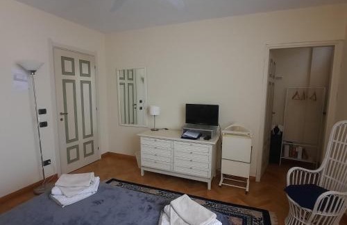Hyeres Lit Et Petit-Déjeuner | La Trunera Guest House