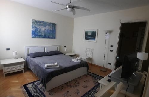 Hyeres Lit Et Petit-Déjeuner | La Trunera Guest House