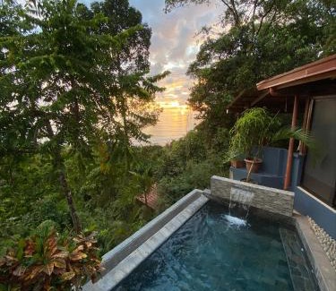 Dominical Cabine | La Uvita Perdida