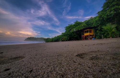 Dominical Cabine | La Uvita Perdida