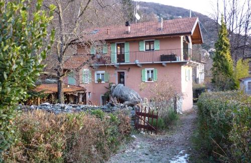 Cannero Riviera Maison | la vecchia casa rosa