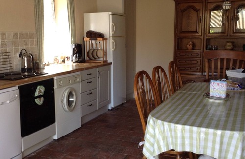 Saint-Remy-sur-Creuse Cottage | La Vieille Ferme, un gîte rural au bord de la rivière Creuse