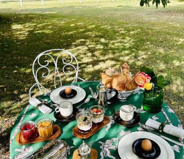 Savennieres Lit Et Petit-Déjeuner | La Vieille Bouverie