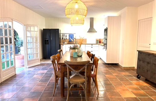 Lagnes Maison | La Villa 1777