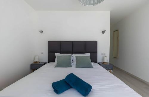 Yvre-l'Eveque Villa | La Villa Chandon - Piscine - 10p- Rêve au Mans