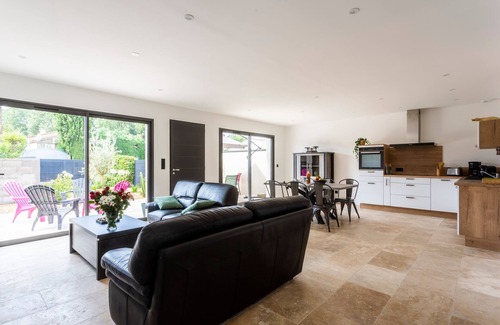 Saint-Victor-la-Coste Maison | La Villa de l'Olivier - Charmante maison climatisée pour 6
