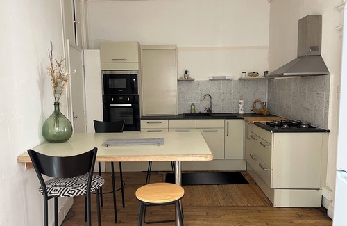 Aubusson Appartement | LA VILLA LOUANA 1 appartement 160 metres carré, sobriété et élégance ,6 Adultes