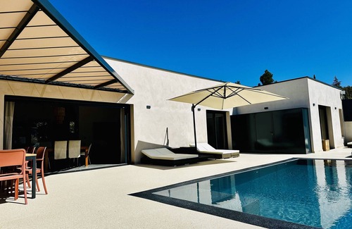 Mollans-sur-Ouveze Maison | La "Villa Romy" Piscine et Spa face au Ventoux en Provence, 5 étoiles