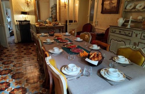 Montmirey-la-Ville Maison | La Villa Romaine