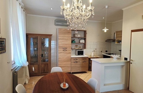 Acquaviva Cottage | LA VINOVA Ancient House Walking Distance - A/C, Private Patio & Panorama