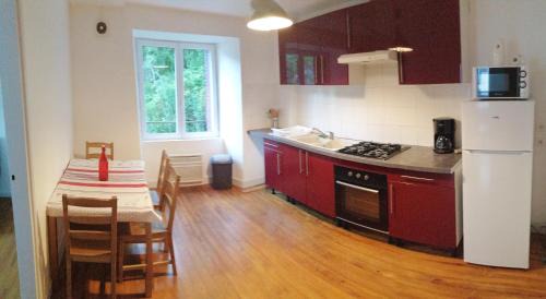 Ferrieres-Saint-Mary Appartement | la violette