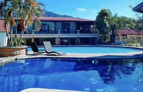 Pansol Hôtel | La Vista Pansol Resort Complex by RedDoorz