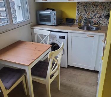 Bel-Air Nord Appartement | La voûte céleste - Studio cosy calme & lumineux à Paris