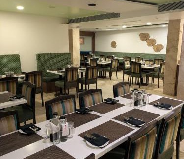 Central Chennai Hôtel | La Woods Hotel