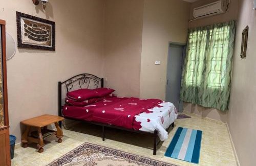 Johor Maison | Labis Homestay Afina