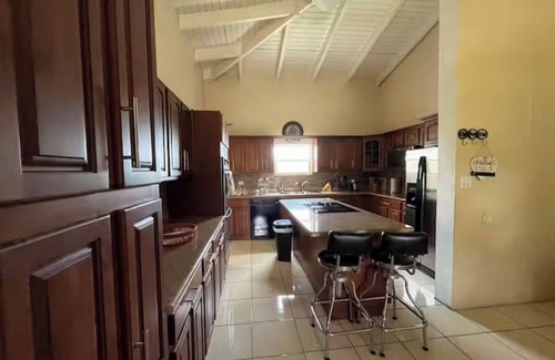 Estate Thomas Maison | Labor of Love