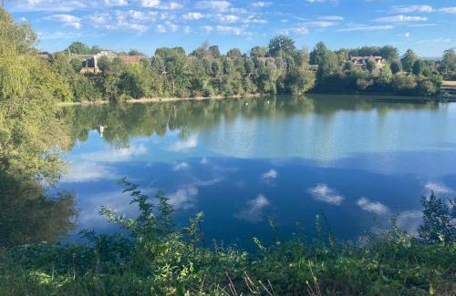 Herry Appartement | Lac De Lumiere. Relax with rural lakeside living