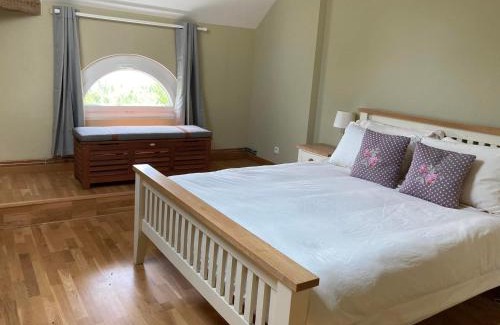 Herry Appartement | Lac De Lumiere. Relax with rural lakeside living