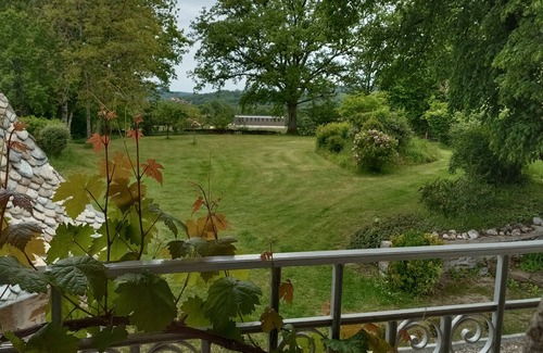 Chataigneraie Cantalienne Maison | Manoir Lacalmontie