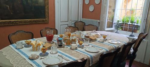 Bosco Marengo Lit Et Petit-Déjeuner | Lacetoliera Residenza d'epoca