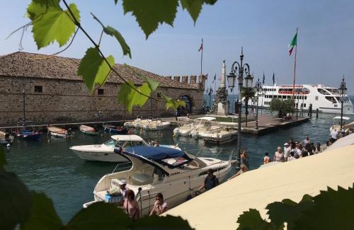 Lazise Old Town Appartement | Lacisivm Lake View