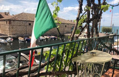 Lazise Old Town Appartement | Lacisivm Lake View