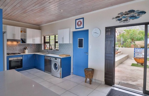 Kleinmond Maison | Lady Serenity - unwind in the hot tub